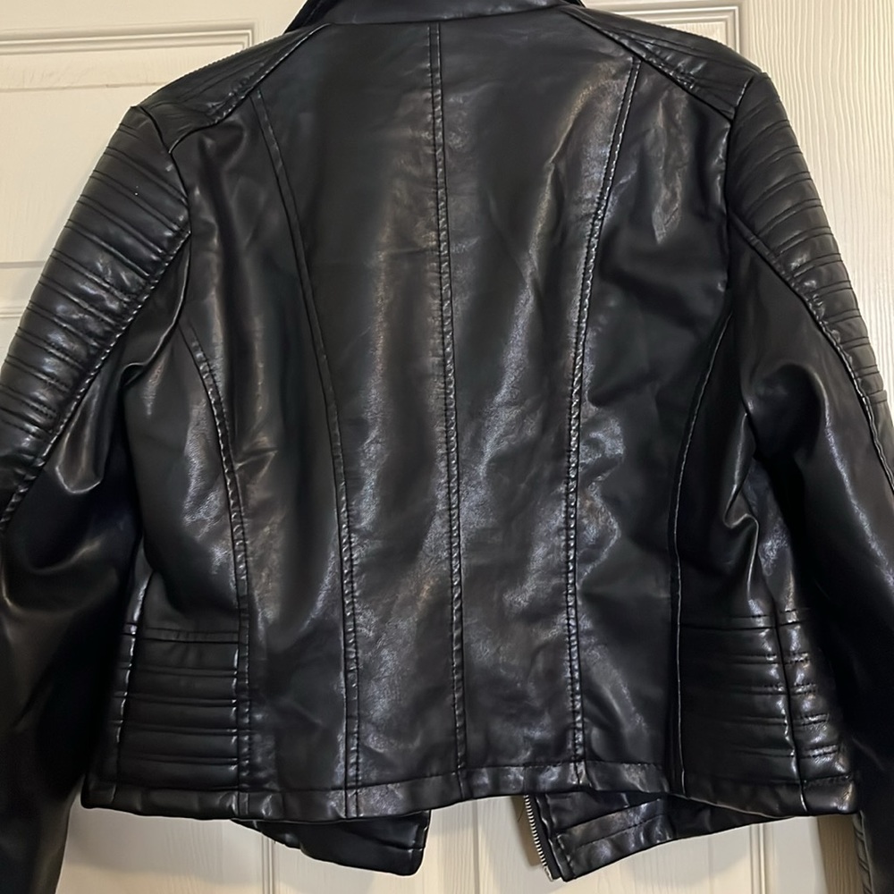 leather jacket - Picture 4 of 4